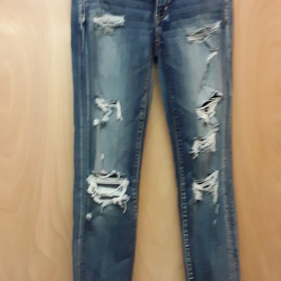 American Eagle Distressed Denim Jeans 4 - Picture 3 of 13